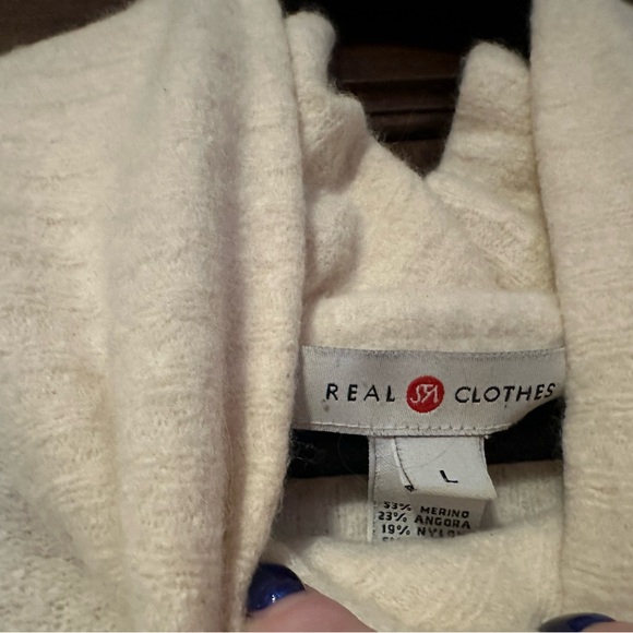 Cream colored sweater L Saks Fifth Avenue - Picture 2 of 3